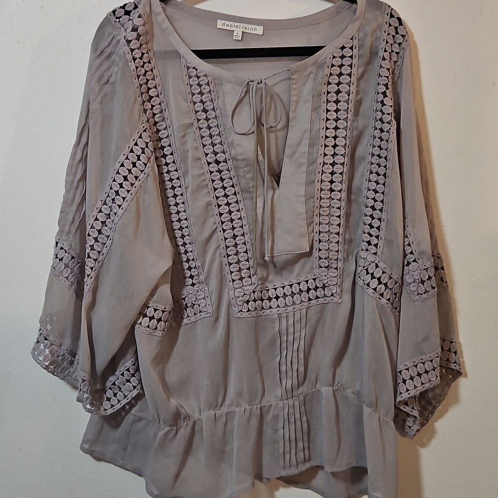 DANIELE L0RAINN WOMAN SHEER BLOUSE XL